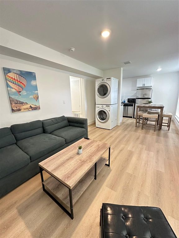 2607 Live Oak Street 1, Houston, TX 77004