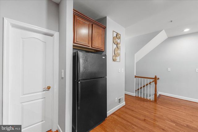 503 TOUCHDOWN DR, Hyattsville, MD 20785