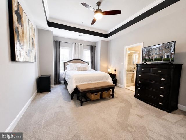 503 TOUCHDOWN DR, Hyattsville, MD 20785