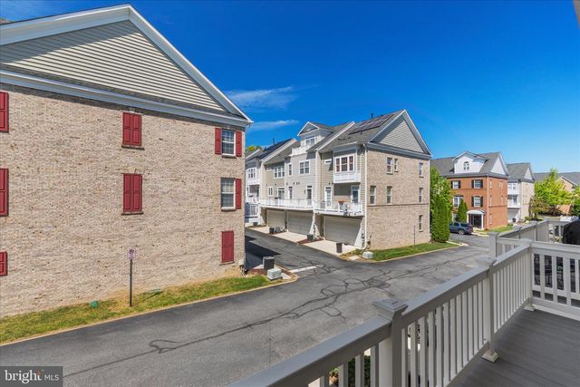 503 TOUCHDOWN DR, Hyattsville, MD 20785