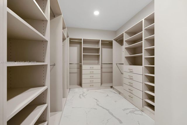 275 Giralda Ave 6E, Coral Gables, FL 33134