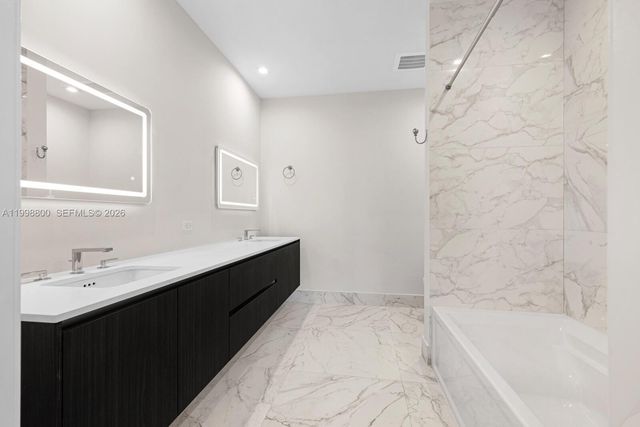 275 Giralda Ave 6E, Coral Gables, FL 33134