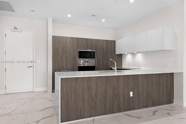 275 Giralda Ave 6E, Coral Gables, FL 33134