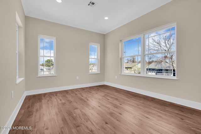 58 Cove Road, Toms River, NJ 08753