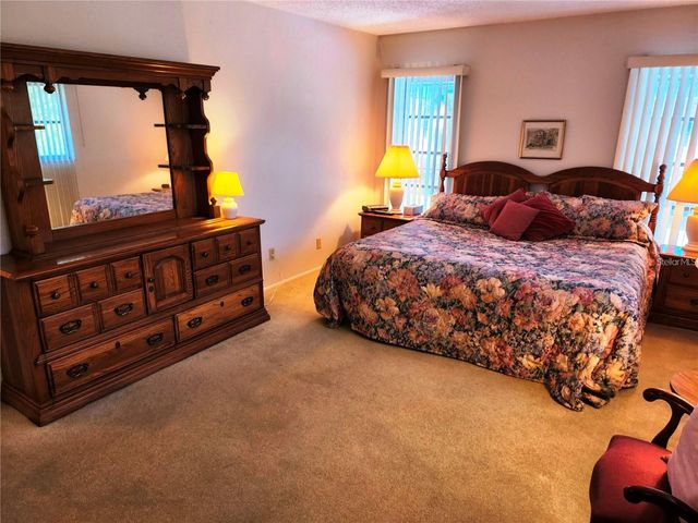 205 DOGWOOD CIRCLE 205, Seminole, FL 33777