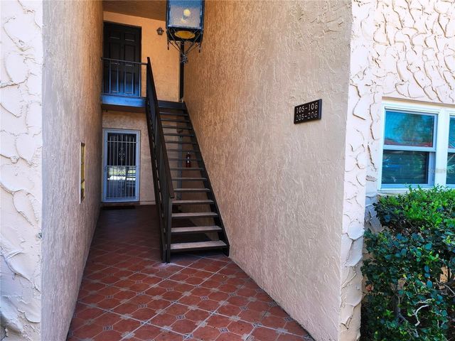 205 DOGWOOD CIRCLE 205, Seminole, FL 33777