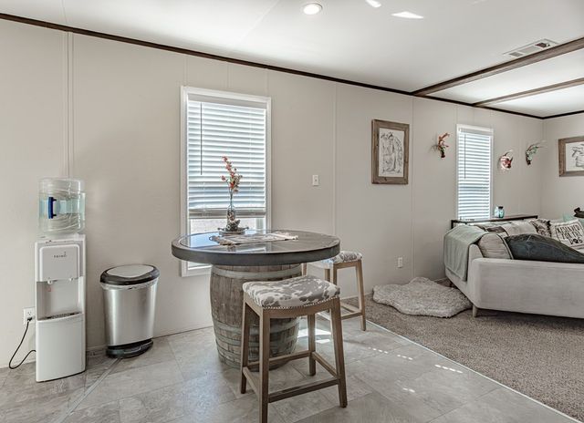 7075 Scott Dr, Odessa, TX 79766