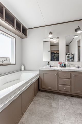 7075 Scott Dr, Odessa, TX 79766