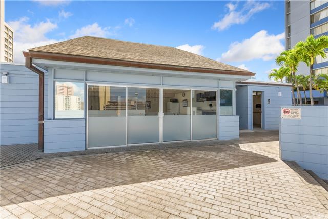 3045 Ala Napuaa Place 1701, Honolulu, HI 96818