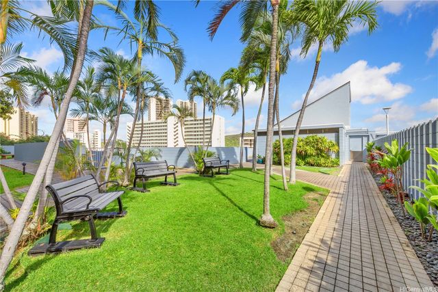 3045 Ala Napuaa Place 1701, Honolulu, HI 96818