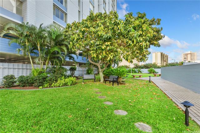 3045 Ala Napuaa Place 1701, Honolulu, HI 96818