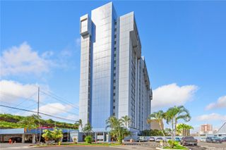 3045 Ala Napuaa Place 1701, Honolulu, HI 96818