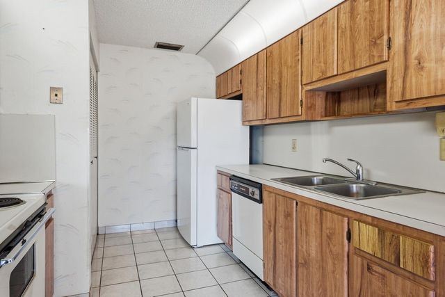 14440 Campanelli Drive, Delray Beach, FL 33484