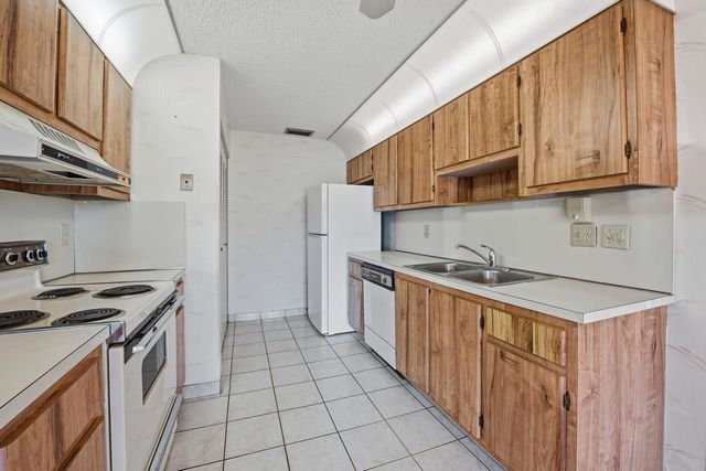 14440 Campanelli Drive, Delray Beach, FL 33484