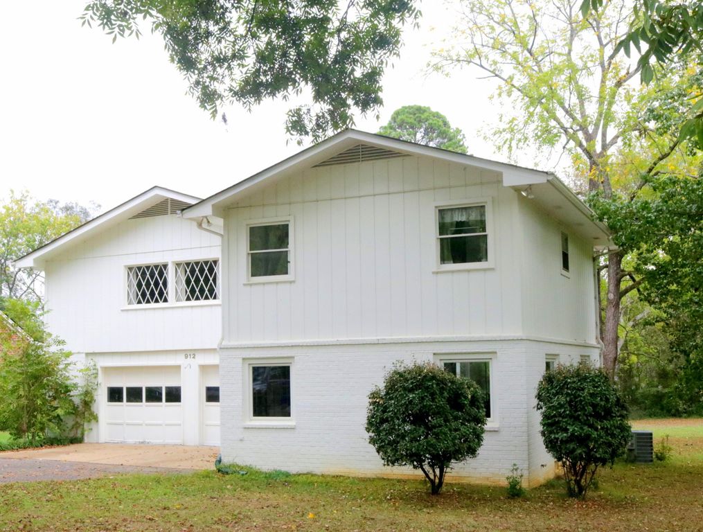 912 Fairmont Avenue, NW, Cleveland, TN 37311