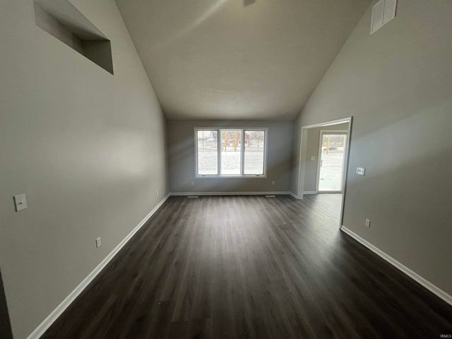 6823 Creekwood Trail, Fort Wayne, IN 46835