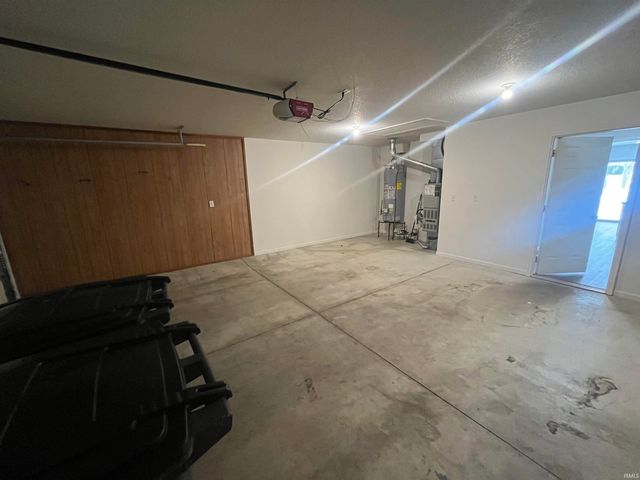 6823 Creekwood Trail, Fort Wayne, IN 46835