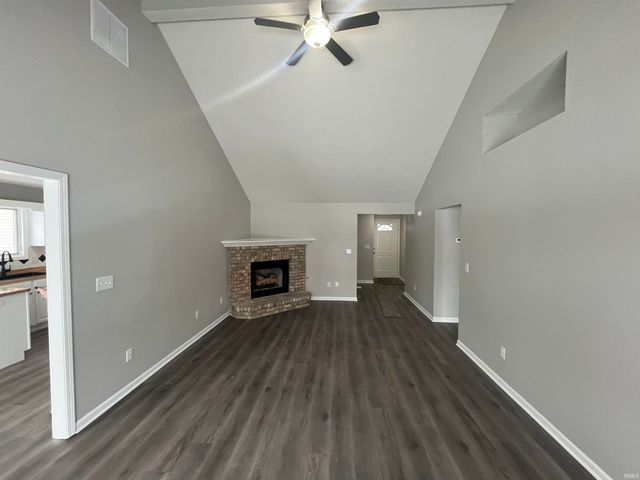 6823 Creekwood Trail, Fort Wayne, IN 46835