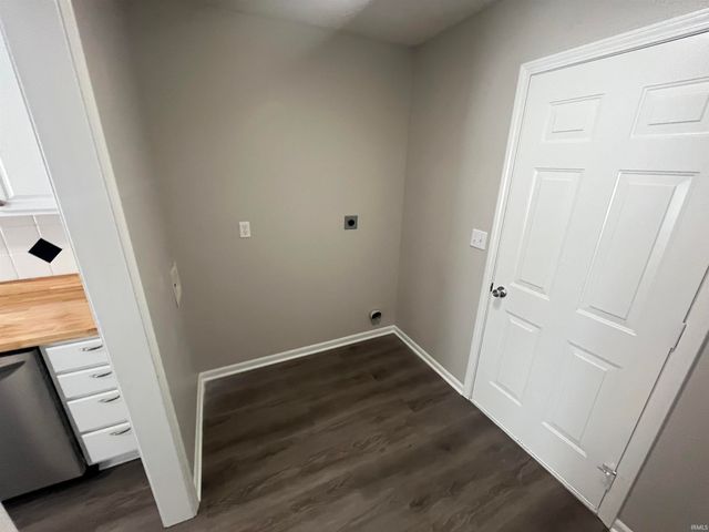 6823 Creekwood Trail, Fort Wayne, IN 46835