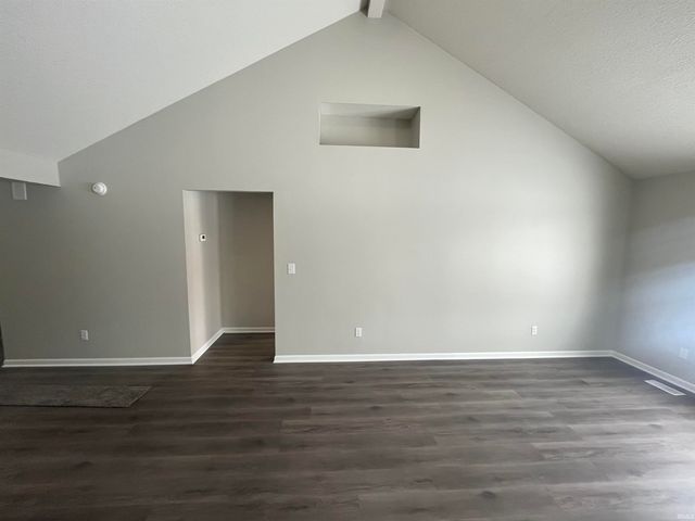 6823 Creekwood Trail, Fort Wayne, IN 46835