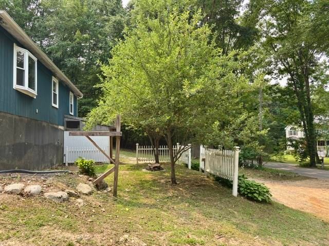 60 Heath Street, Newton, NH 03858