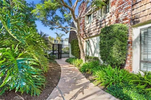 4396 Sea Harbour Drive, Huntington Beach, CA 92649