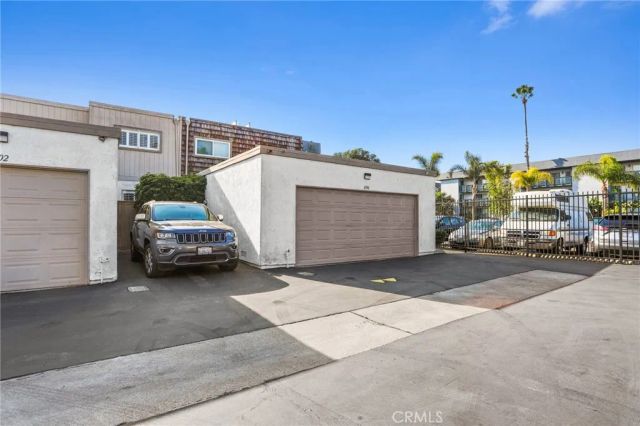 4396 Sea Harbour Drive, Huntington Beach, CA 92649