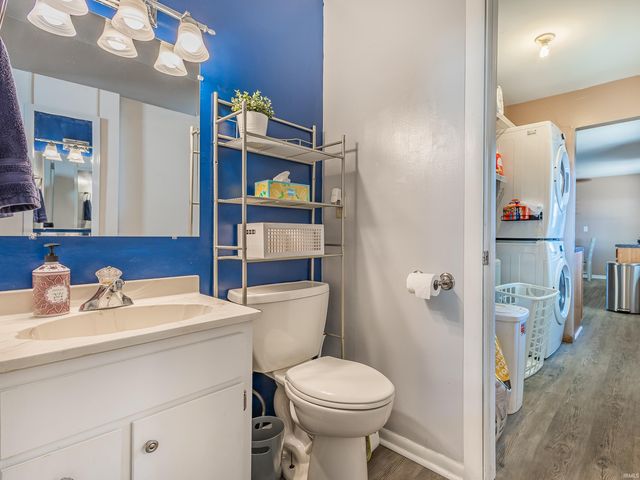 801 N Maxine Drive, Ossian, IN 46777