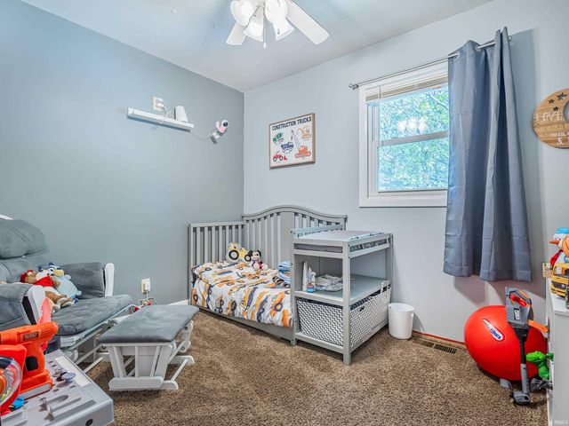 801 N Maxine Drive, Ossian, IN 46777