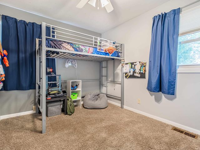 801 N Maxine Drive, Ossian, IN 46777