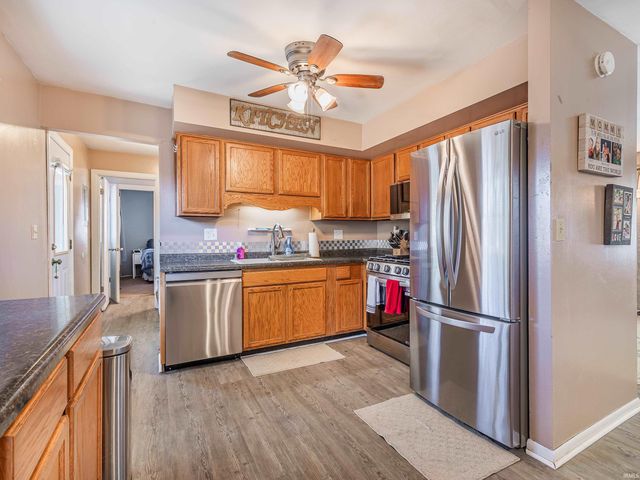 801 N Maxine Drive, Ossian, IN 46777