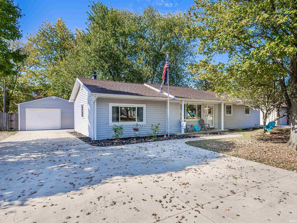 801 N Maxine Drive, Ossian, IN 46777