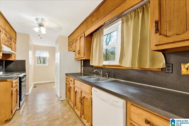 210 CANDLELIGHT LANE, Irondale, AL 35210