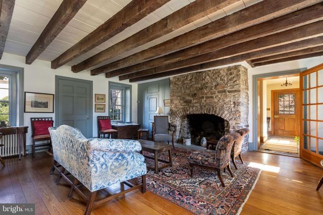 6766 LAUREL RD, New Hope, PA 18938