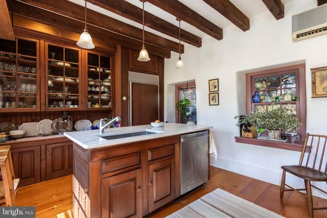 6766 LAUREL RD, New Hope, PA 18938