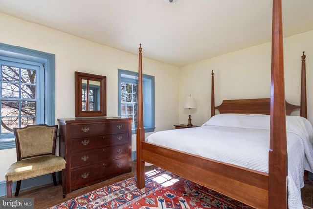 6766 LAUREL RD, New Hope, PA 18938