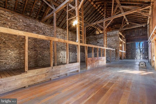 6766 LAUREL RD, New Hope, PA 18938