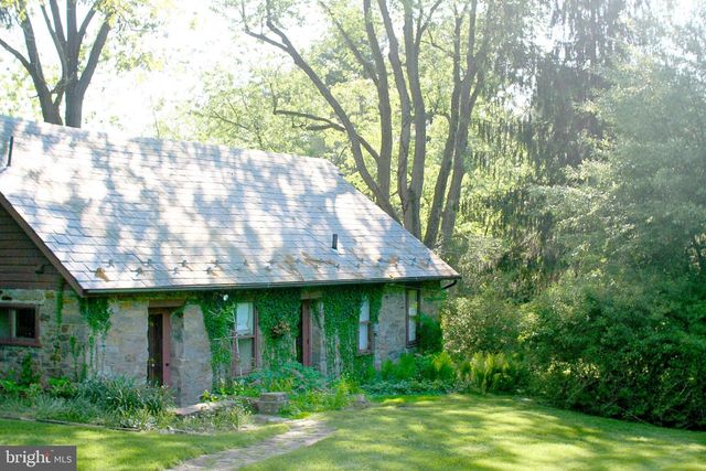 6766 LAUREL RD, New Hope, PA 18938