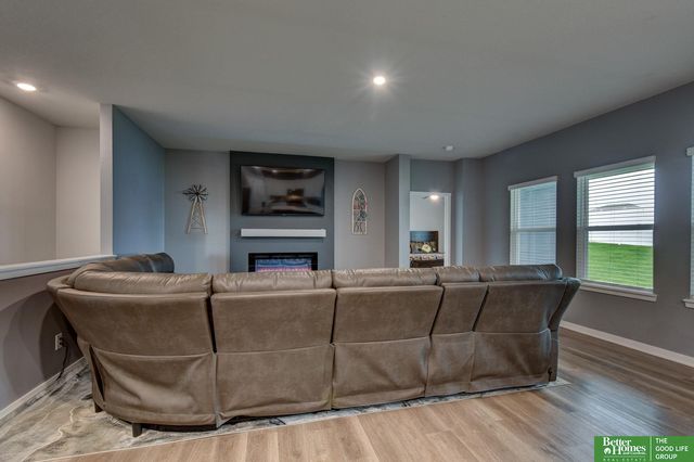 12319 S 207th Street, Gretna, NE 68028