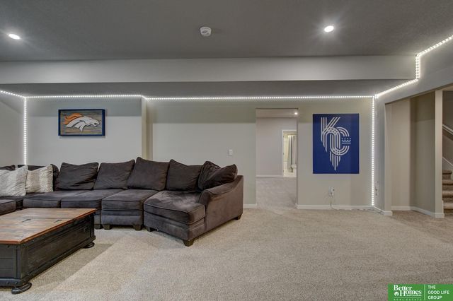 12319 S 207th Street, Gretna, NE 68028