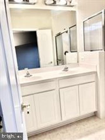 12035 OVERBRIDGE LN, Fairfax, VA 22030