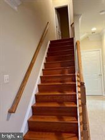 12035 OVERBRIDGE LN, Fairfax, VA 22030