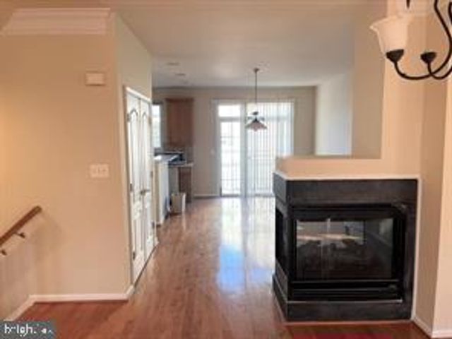 12035 OVERBRIDGE LN, Fairfax, VA 22030