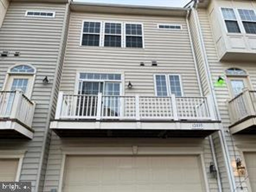 12035 OVERBRIDGE LN, Fairfax, VA 22030