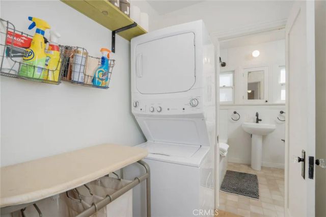 255 Isabel Street, Los Angeles, CA 90065
