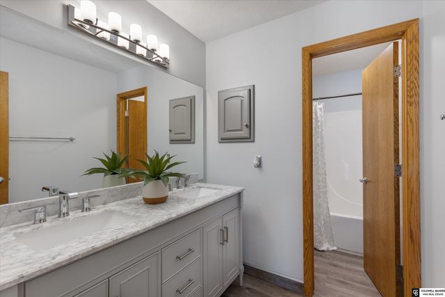 7303 N 155 Terrace, Bennington, NE 68007