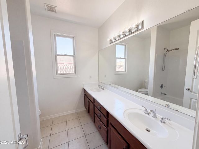 4118 W SAINT ANNE Avenue, Phoenix, AZ 85041