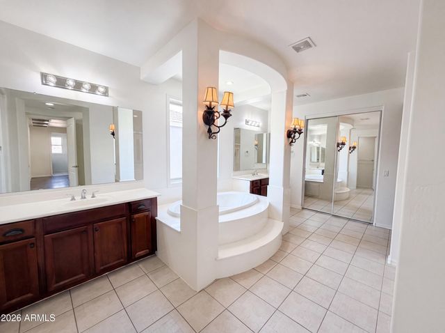 4118 W SAINT ANNE Avenue, Phoenix, AZ 85041