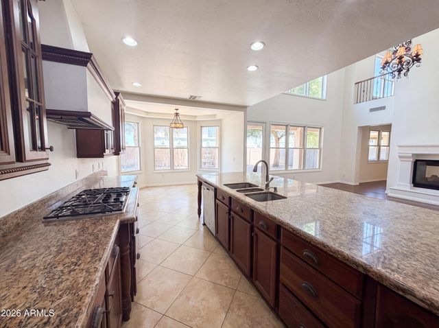 4118 W SAINT ANNE Avenue, Phoenix, AZ 85041