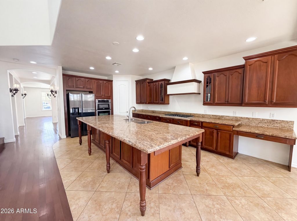 4118 W SAINT ANNE Avenue, Phoenix, AZ 85041 — photo 2